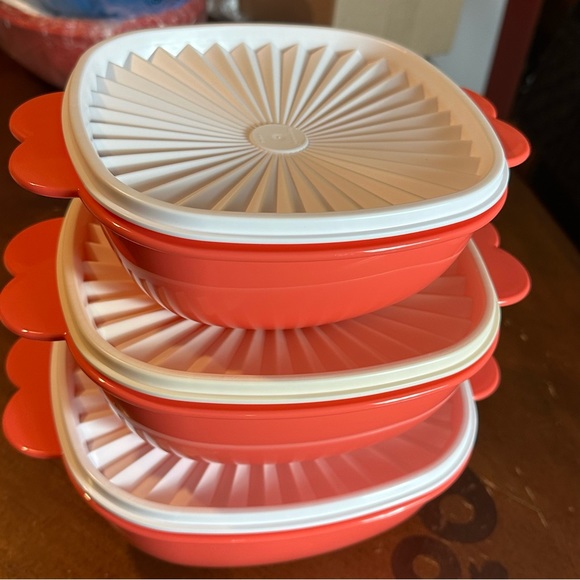 Tupperware Servalier Bowls Set - Picture 2 of 10